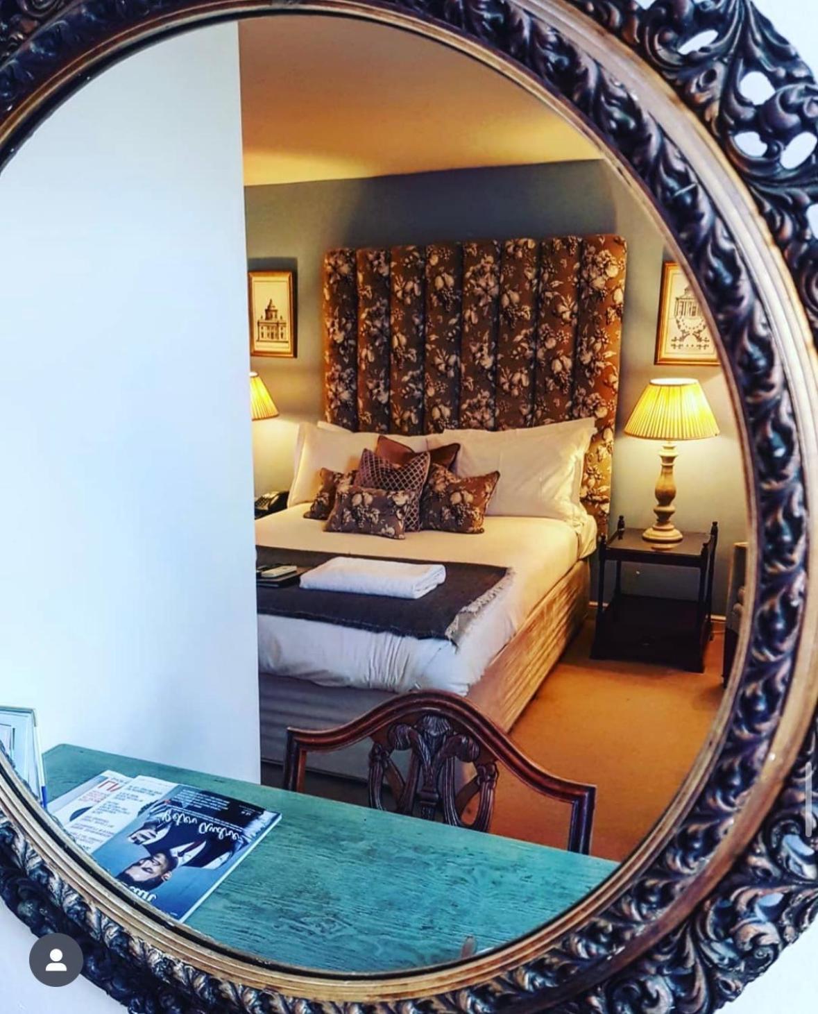윈저 게스트하우스 바스 외부 사진 A bedroom at the hotel